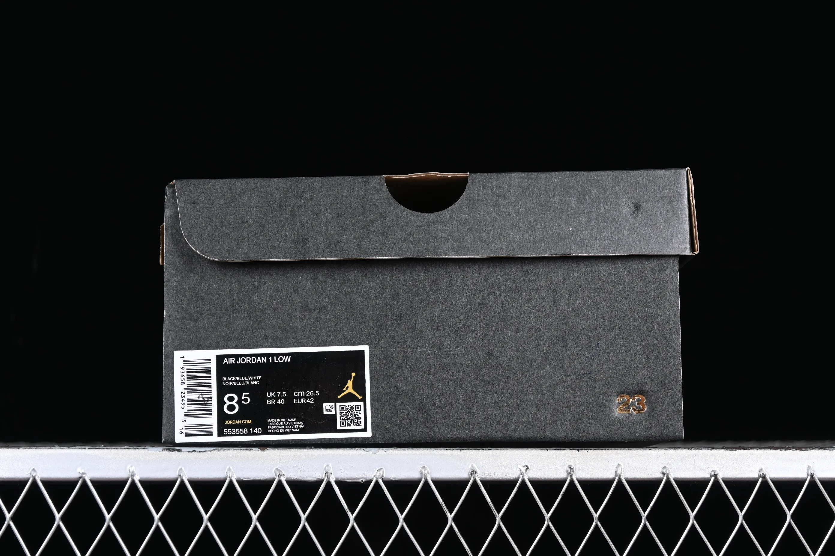 All categories Air Jordan Jordan series basketball shoes Air Jordan 1 Low Z version Air Jordan 1 Low AJ1 Joe 1 black and white low-top cultural basketball shoes 553558-140